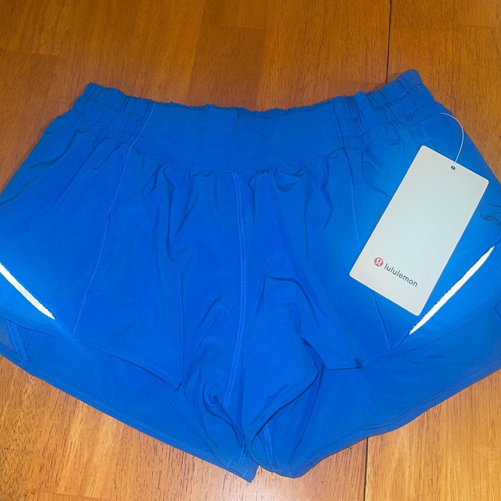 Lululemon Hotty Hot LR Short 2.5” *Lined